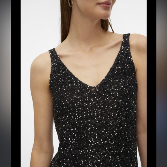 BNWT Vero Moda Women’s VMLEILANI NEW STRAP V-NECK BLK DRESS size S - Picture 3 of 6